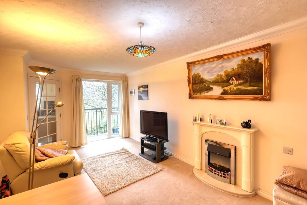 Property photo 2 of 12 Picture No. 30