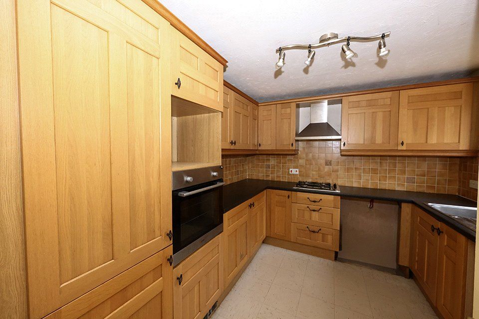 Property photo 3 of 17 Picture No. 02