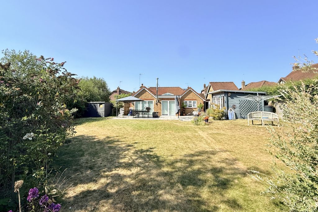 Property photo 1 of 22 3 Bed Detached Bungalow