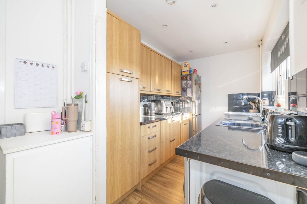 Property photo 3 of 10 Picture 3