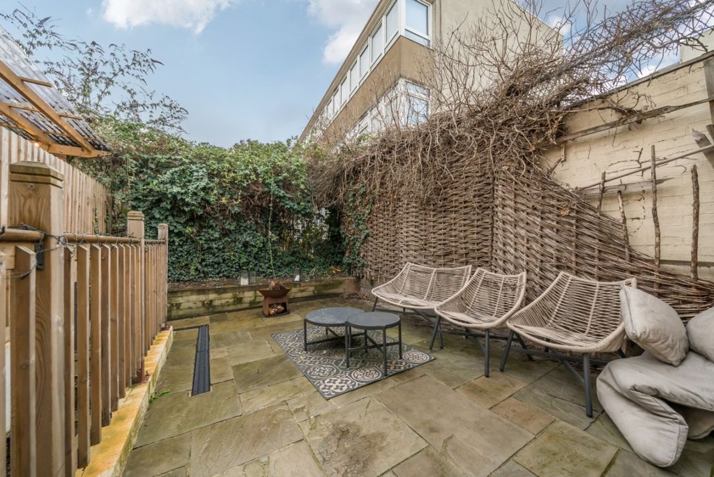 Property photo 3 of 6 6