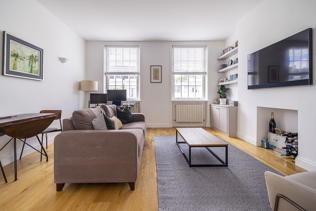 Property photo 3 of 14 Winchester-Street...