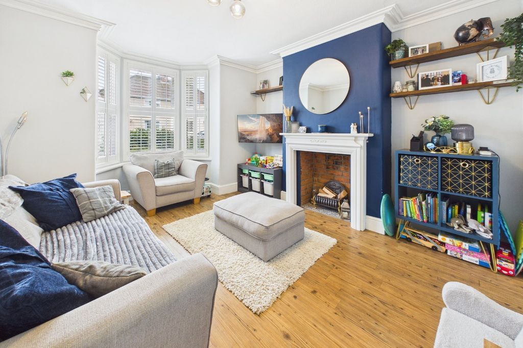 Property photo 2 of 14 Living Room