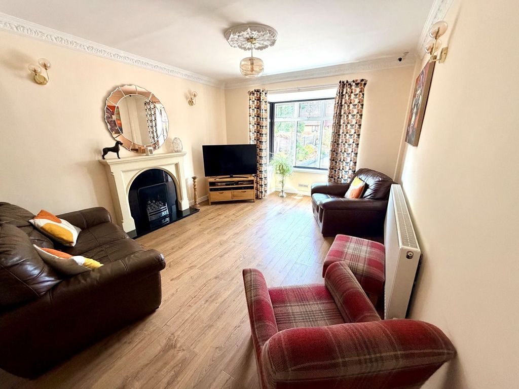 Property photo 2 of 23