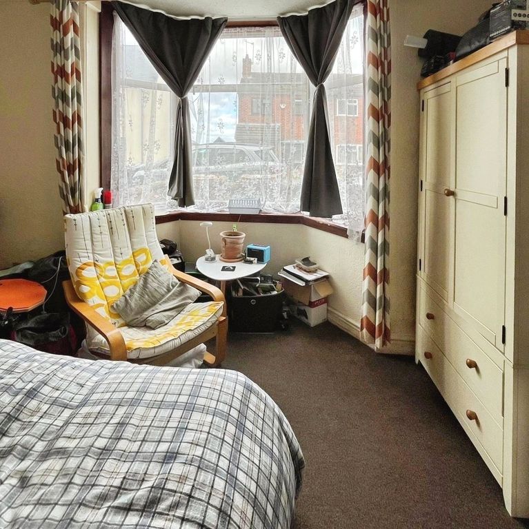 Property photo 3 of 9 Bedroom