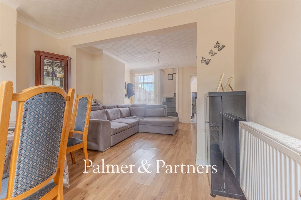 Property photo 3 of 10 Picture No. 02