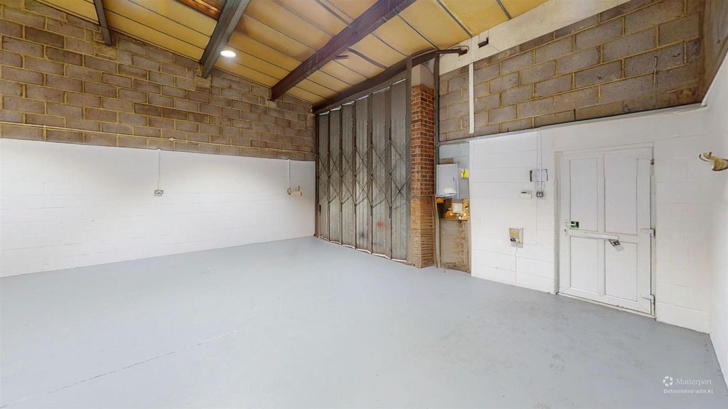 Property photo 3 of 9 3-John-Hall-Close-Photo-2-Defurnished.Jpg