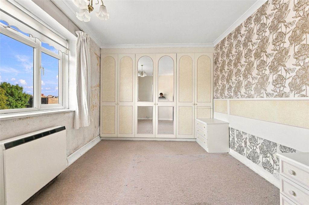Property photo 3 of 21 Picture No. 02