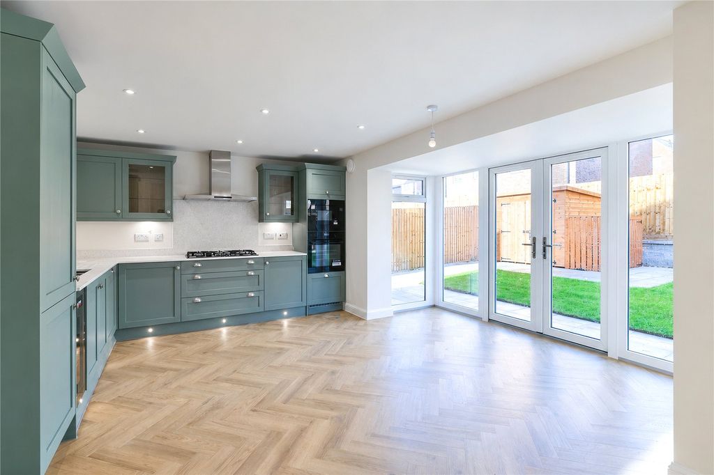 Property photo 2 of 12 Picture No. 05