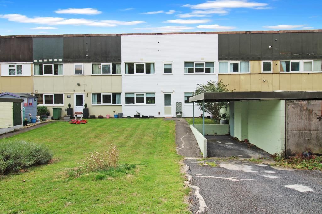 Property photo 1 of 10 Front