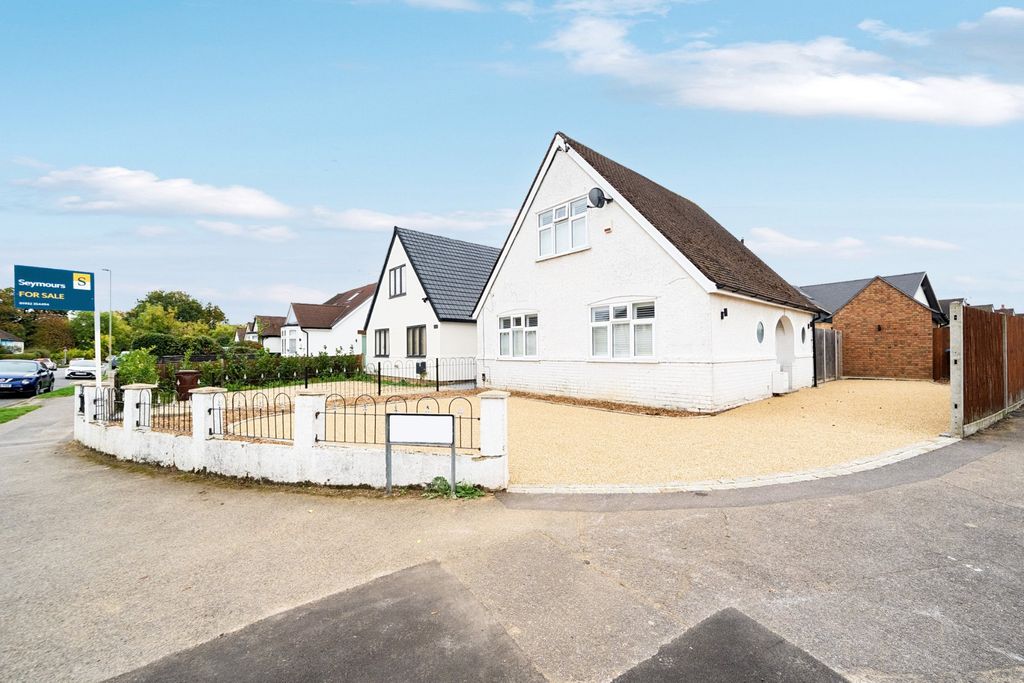 Property photo 2 of 16 Picture No. 17