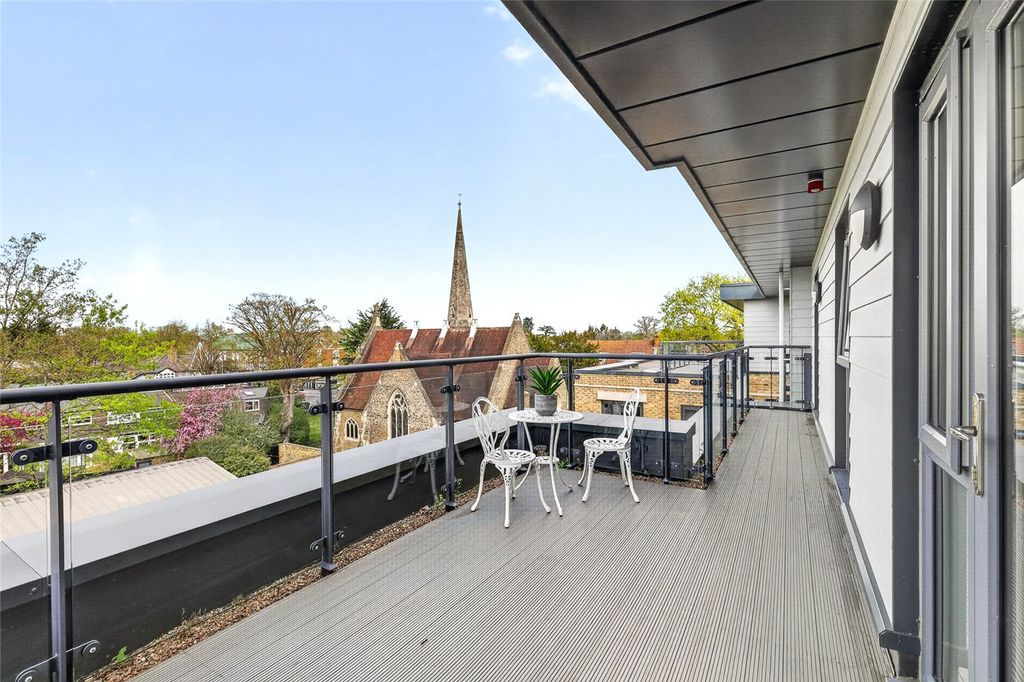 Property photo 3 of 38 Picture No. 22