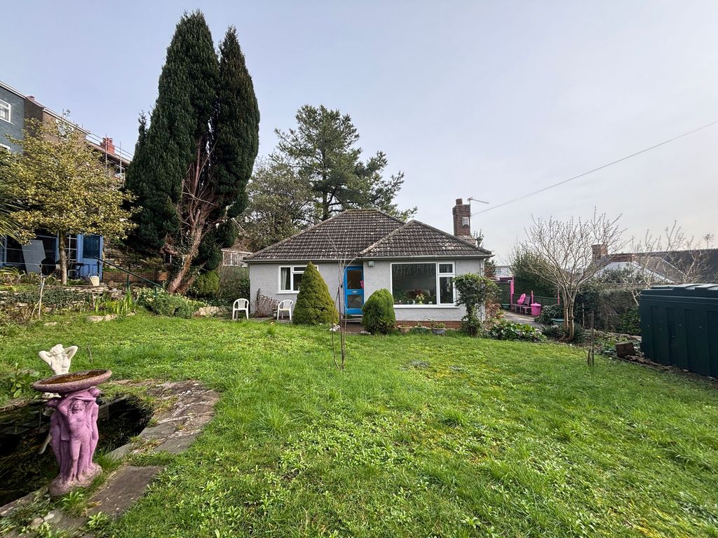 Property photo 1 of 31