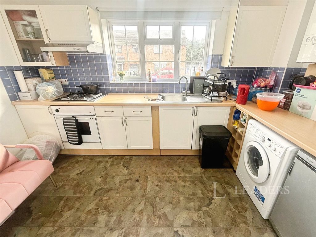 Property photo 3 of 10 Picture No. 06
