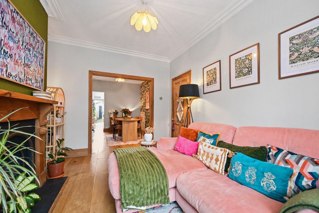 Property photo 3 of 20