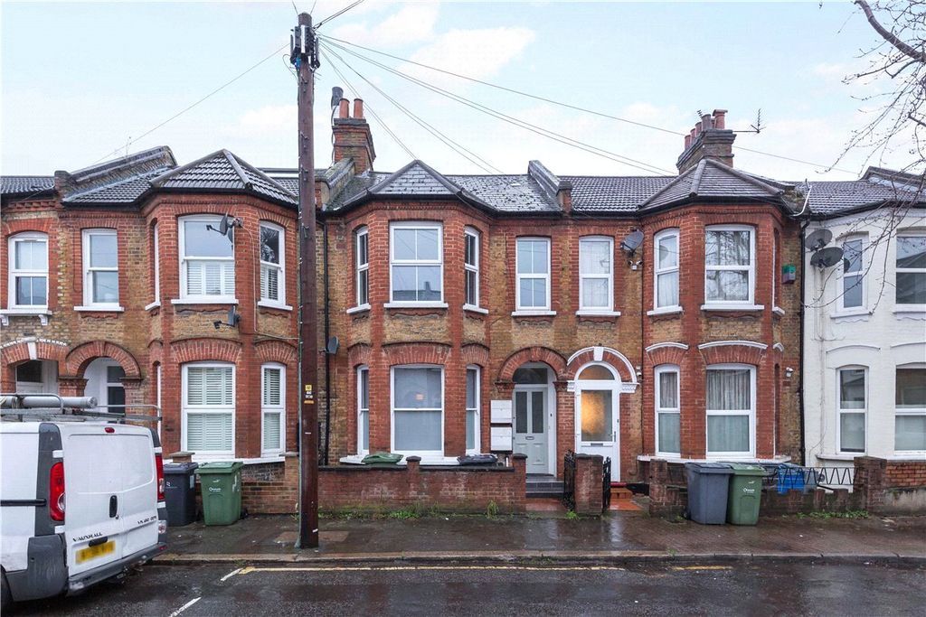 Property photo 2 of 13 Picture No. 27