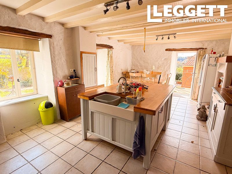 Property photo 2 of 10