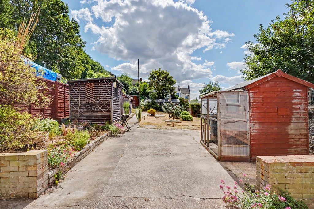 Property photo 3 of 20 5351888