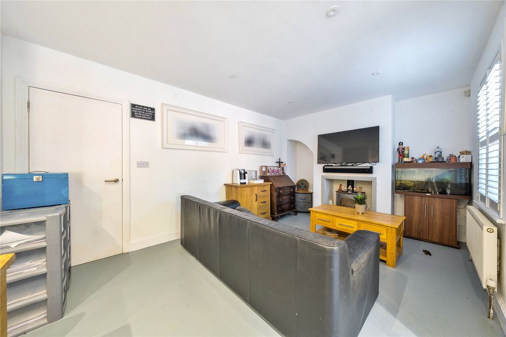 Property photo 2 of 17 Picture No. 03