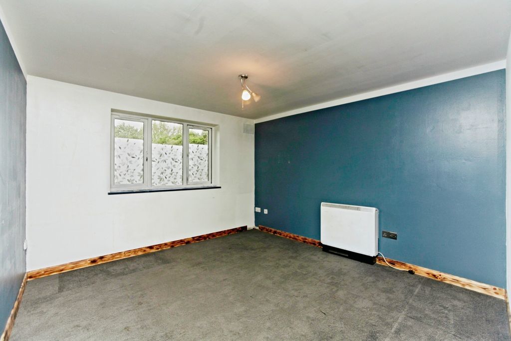 Property photo 2 of 20 Reception Room