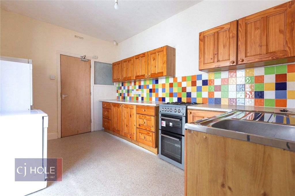 Property photo 3 of 18 Picture No. 20