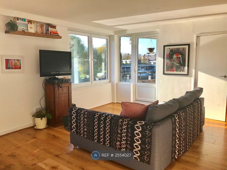 Property photo 3 of 17