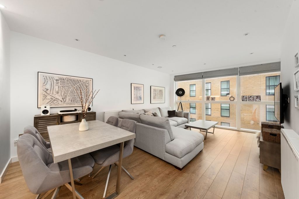 Property photo 2 of 16 094A9928
