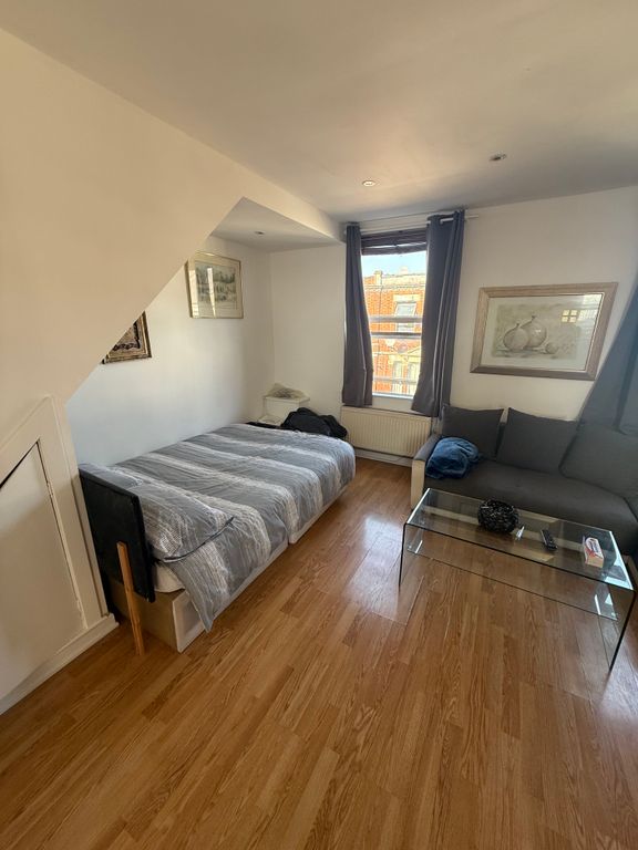 Property photo 3 of 8