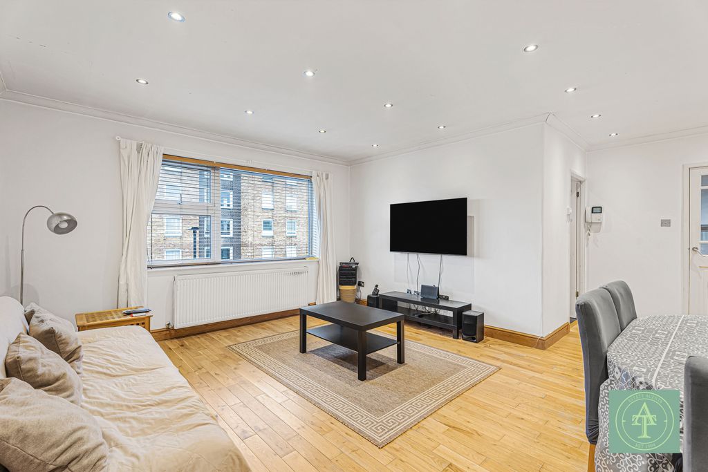 Property photo 2 of 17 Gallery