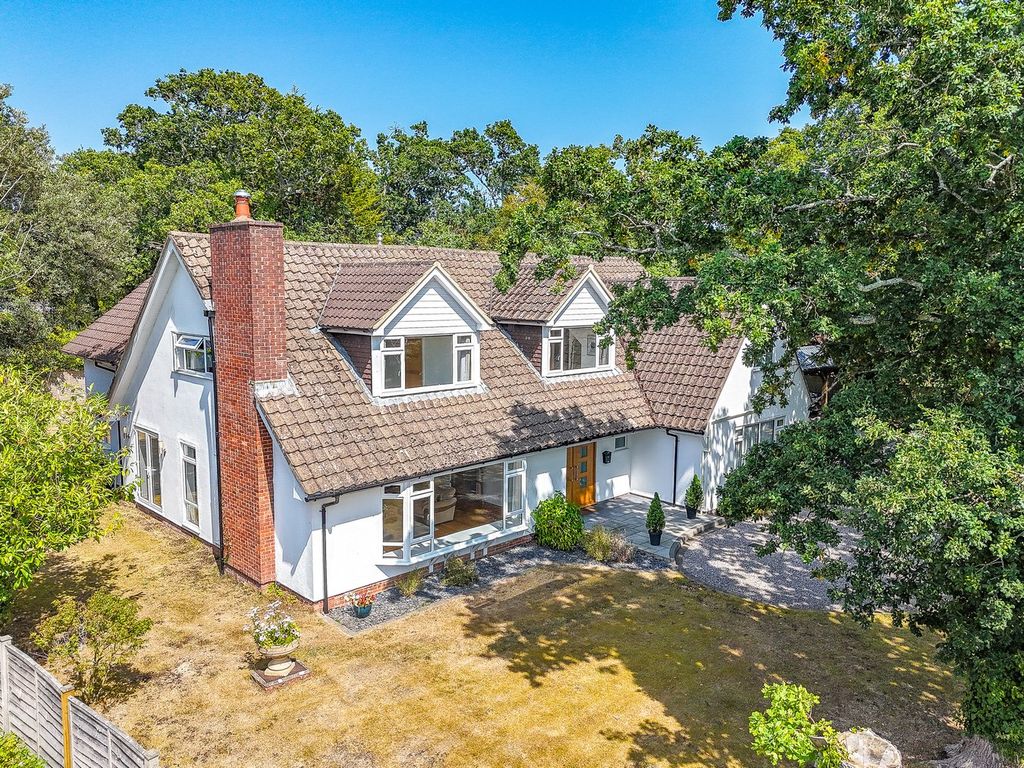 Property photo 1 of 40