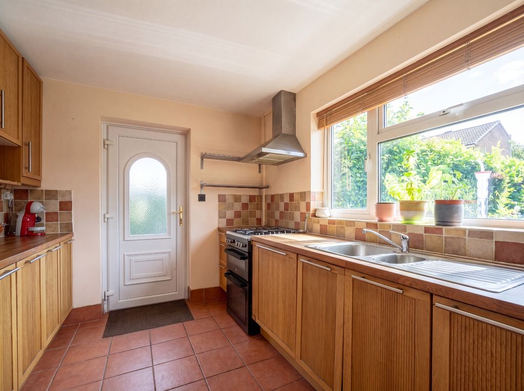 Property photo 2 of 9 5351743