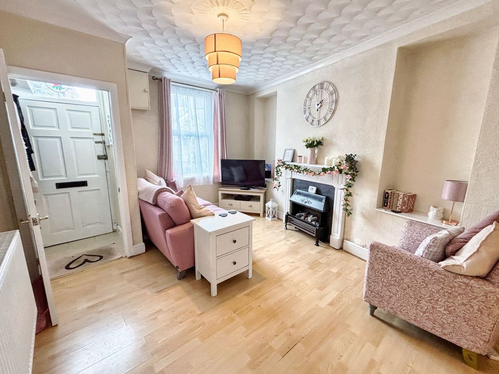 Property photo 2 of 19