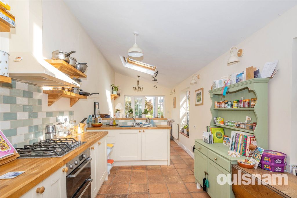 Property photo 2 of 28 Picture No. 23