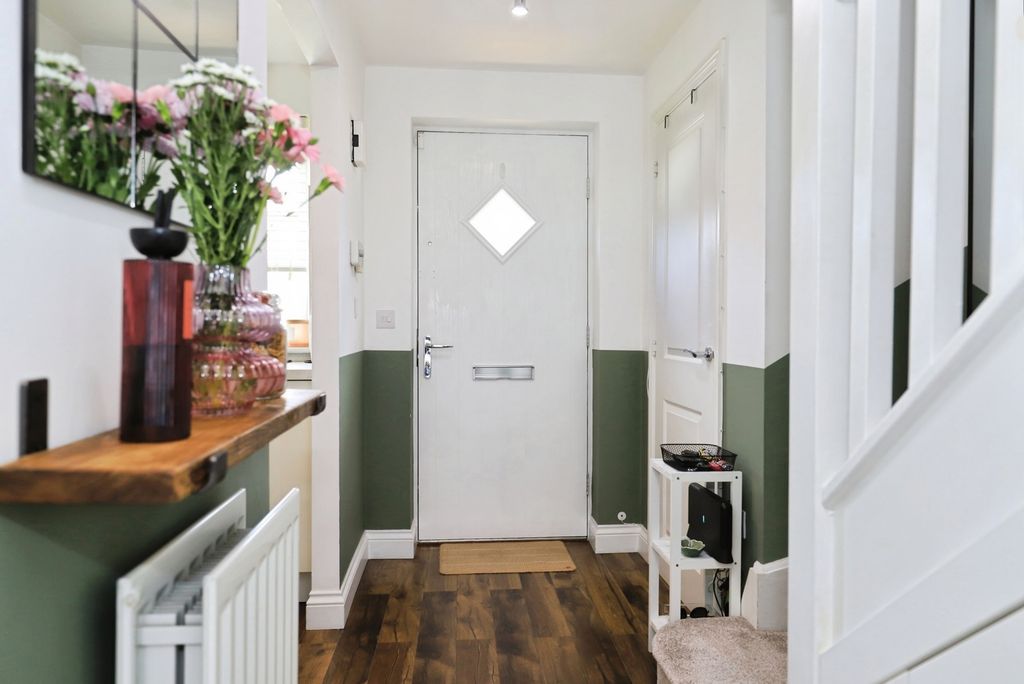 Property photo 2 of 21 Pbox-Img.Jpg