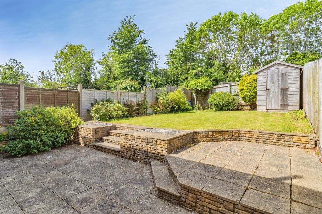 Property photo 2 of 20