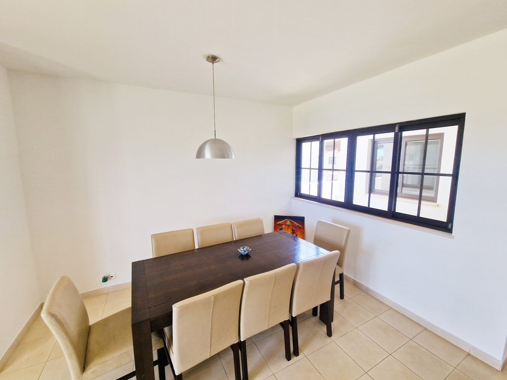 Property photo 2 of 10 Eating Area: Frontline Melia Tortuga Villa For Sale