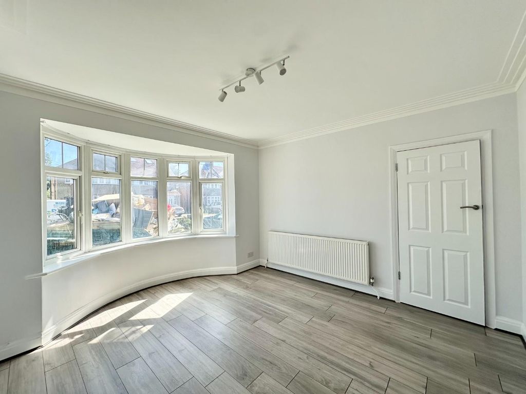 Property photo 3 of 12 Img_2855.Jpg