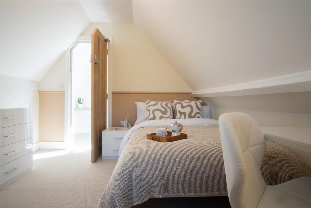 Property photo 1 of 6 224 Fishponds Rd_6