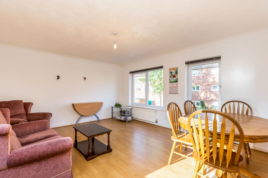 Property photo 3 of 9