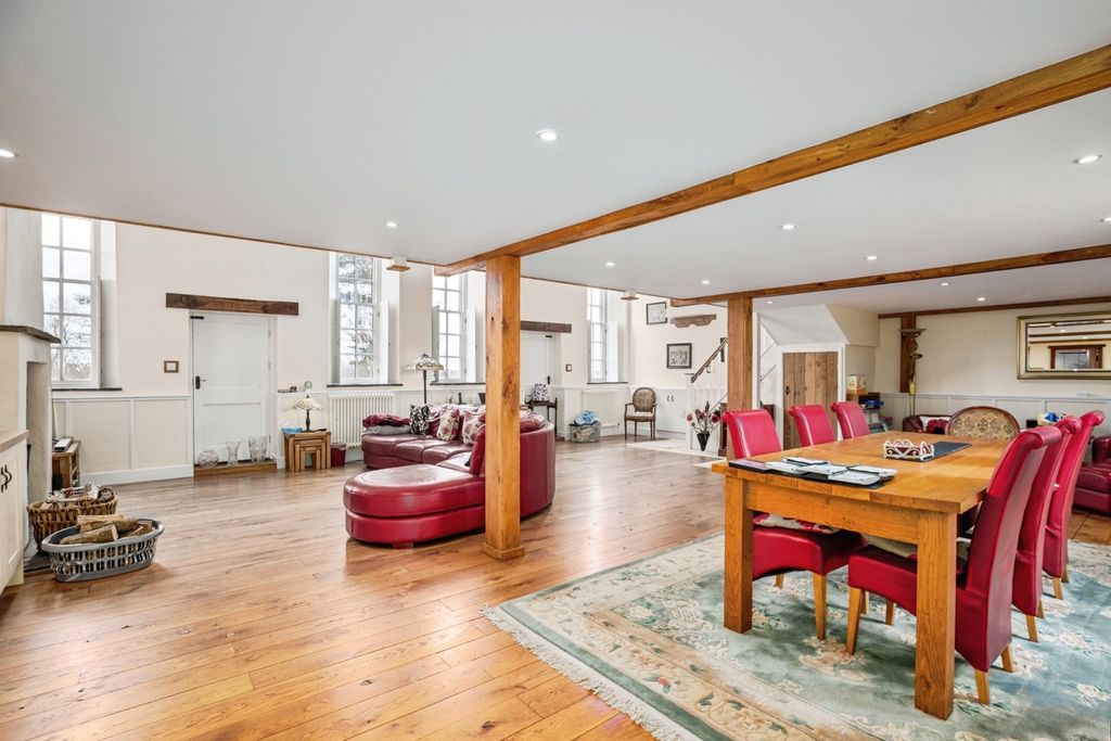 Property photo 3 of 20 Pbox-Img.Jpg