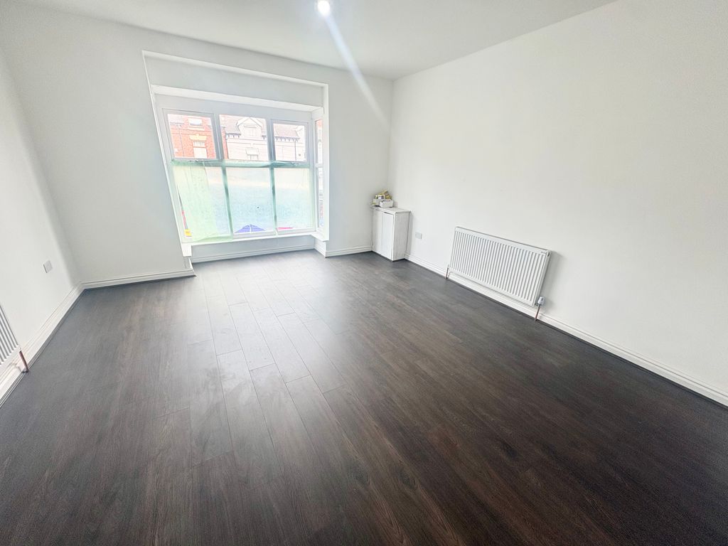 Property photo 1 of 3