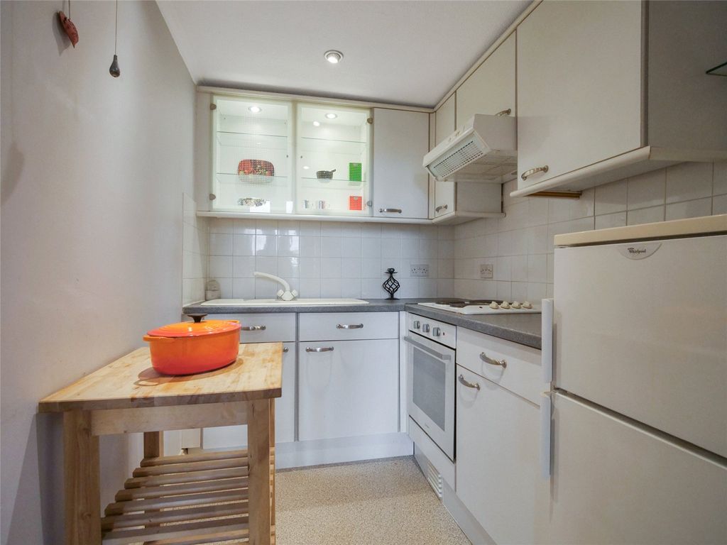 Property photo 3 of 14 Kitchen