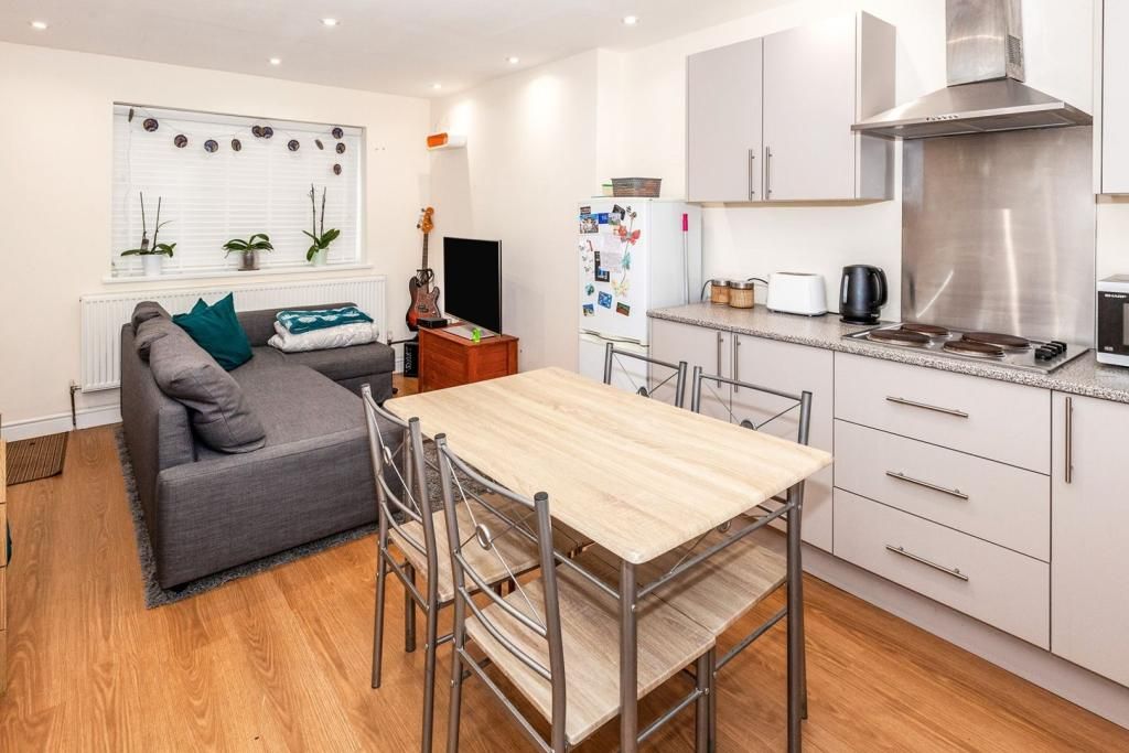 Property photo 2 of 5