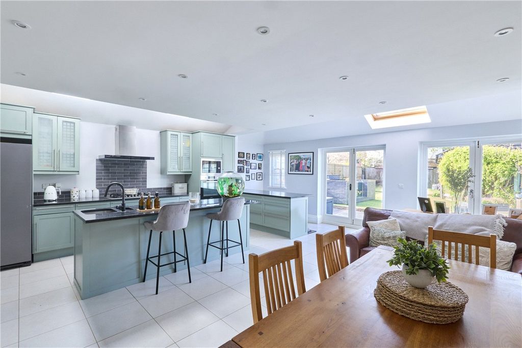 Property photo 2 of 22 Picture No. 05