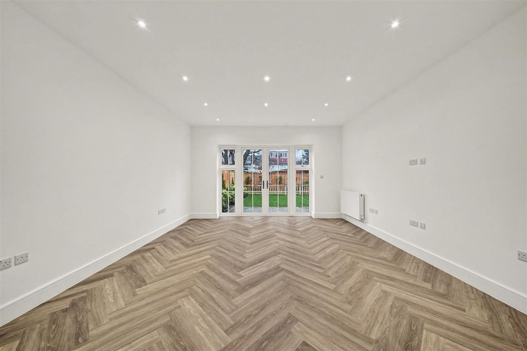 Property photo 3 of 14 3.Jpg