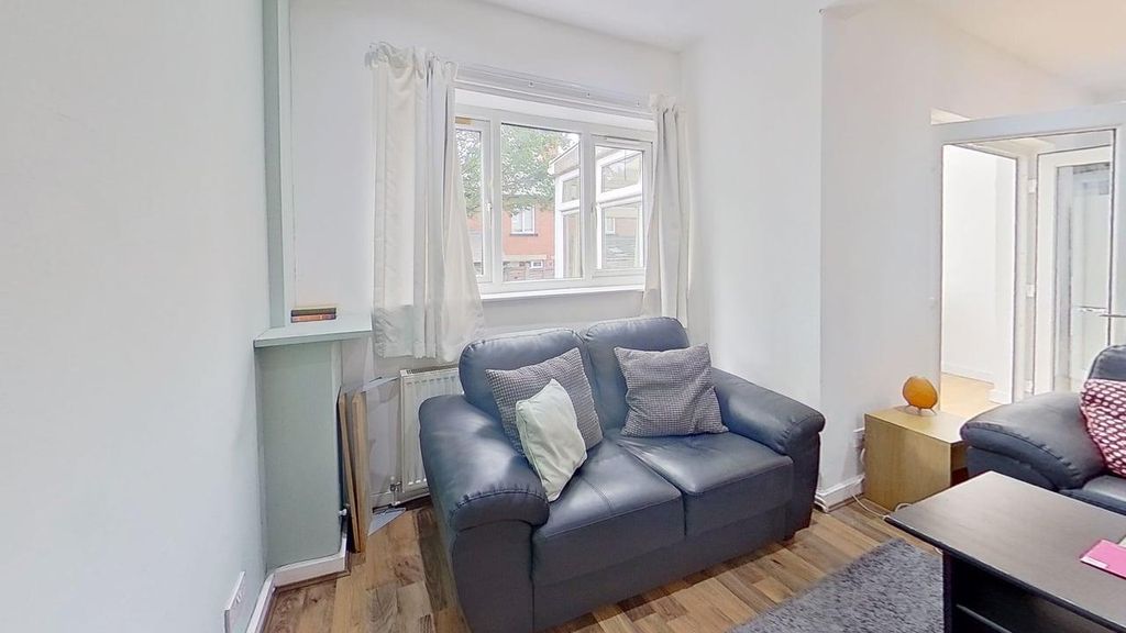 Property photo 3 of 14 7-Derwentwater-Grove-Living-Room 1
