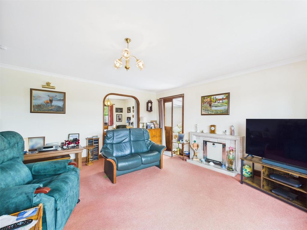 Property photo 3 of 21 Cam01486G0-Pr0822-Still005.Jpg