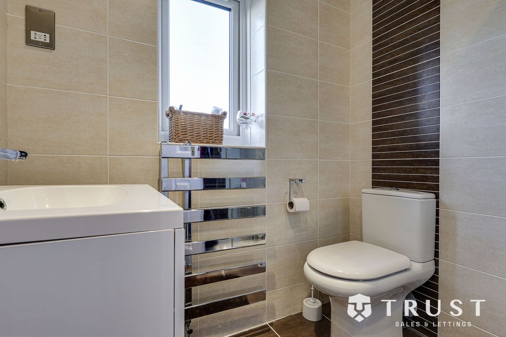 Additional image 18 of 3 bed detached house for saleRichmond Park Avenue, Roberttown, Liversedge WF15