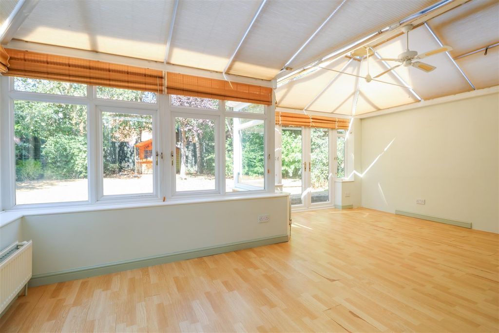 Property photo 3 of 25
