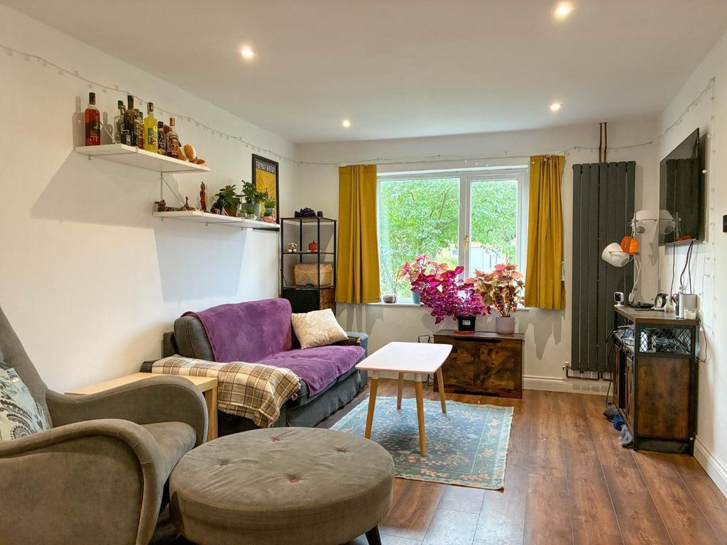 Property photo 2 of 12 20251002_165359466_0.0.Jpg